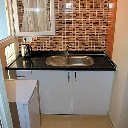 Mavi Butik Çeşme