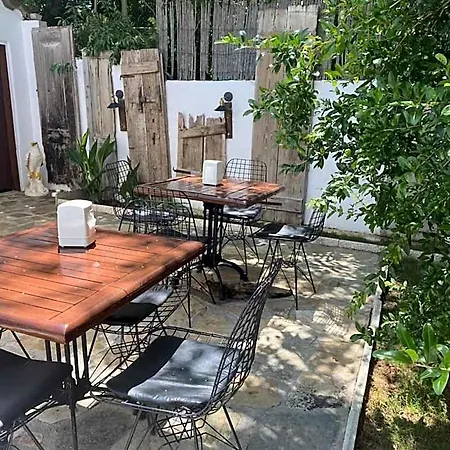 Apart Otel Mavi Butik Çeşme